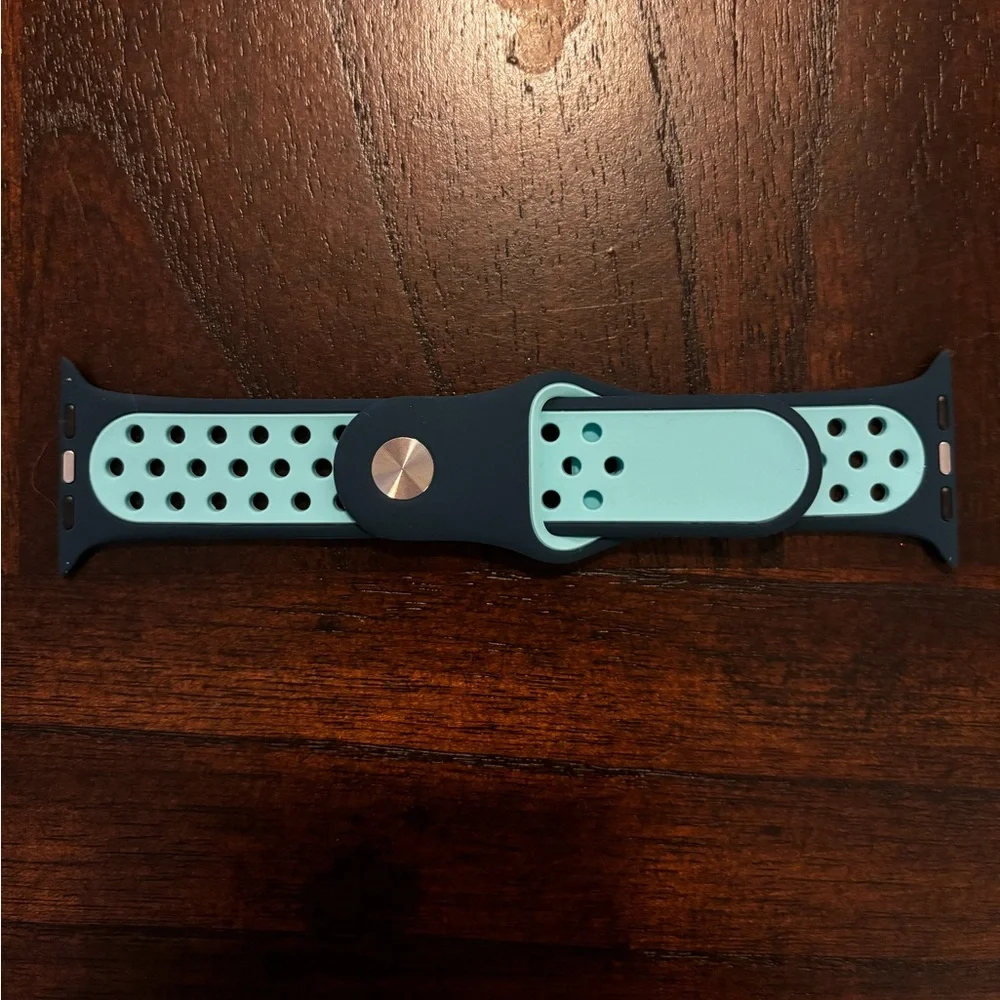 Silicon Sport Apple Watch Band - Picture 2 of 3